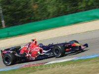 Ingo Gerstl (A) na trati Masarykova okruhu v Brně (F1 Scuderia Toro Rosso STR1, tým Top Speed).