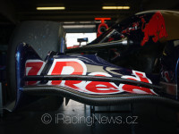 Přední křídlo F1 Scuderia Toro Rosso STR1 z roku 2006 (Ingo Gersl (A), tým Top Speed).