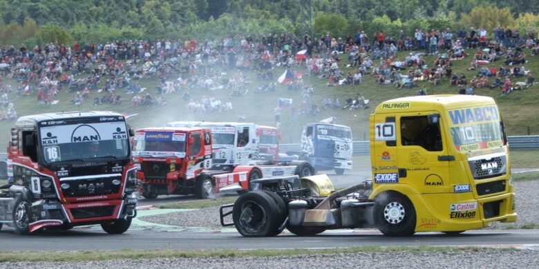 Tlačenice v retardéru FIA Truck Most 2009 by VDR