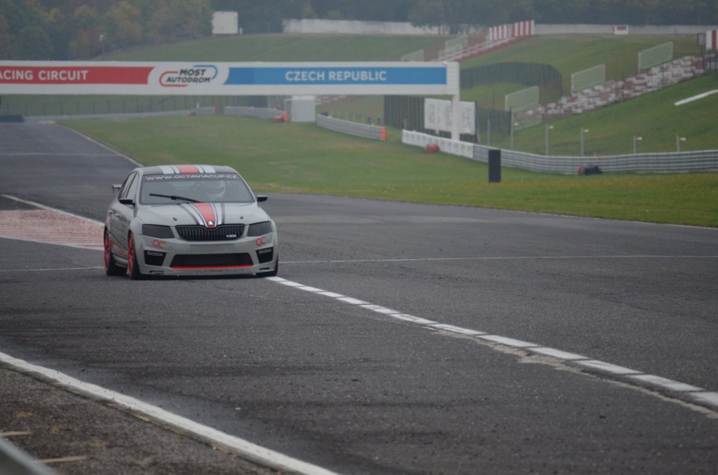 Škoda Octavia Cup 2016 už není jen snem, motor TSi už si své odkroužil. Foto AMD Most