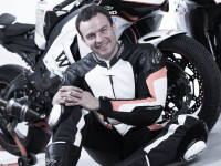 Tomáš Zajíc a jeho Superbike Kawasaki ZX–10R (foto Autodrom Most)