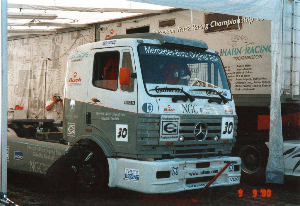 Jochen Hahn (D) - Mercedes Benz