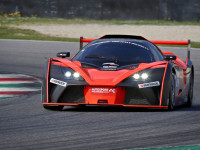 #24 Tomáš Enge (CZE), Reinhard Kofler (A) – speciál KTM X-BOW GT v akci na trati