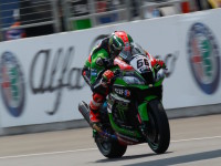#66 Tom Sykes (GBR), Kawasaki ZX-10R, Kawasaki Racing Team – si z Thajska veze své první vítězství v šampionátu WorldSBK.