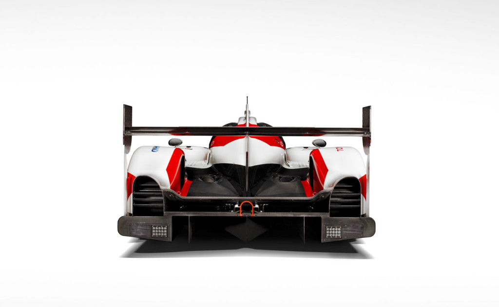 Toyota TS050 HYBRID – zadní pohled