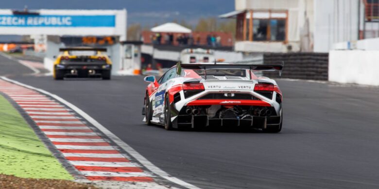 Ferrari 430 vs Lamborghini Gallardo, Carboniacup skupina A+, Most 10.4.2016 R. Holan