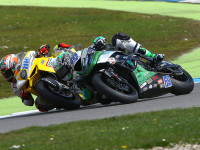 Souboj #69 Ondřej Ježek (CZE), Kawasaki ZX–6R, Team Go Eleven a #88 Nicolás Terol (ESP), MV Agusta F3 675, Schmidt Racing (foto Mára Paulíček)