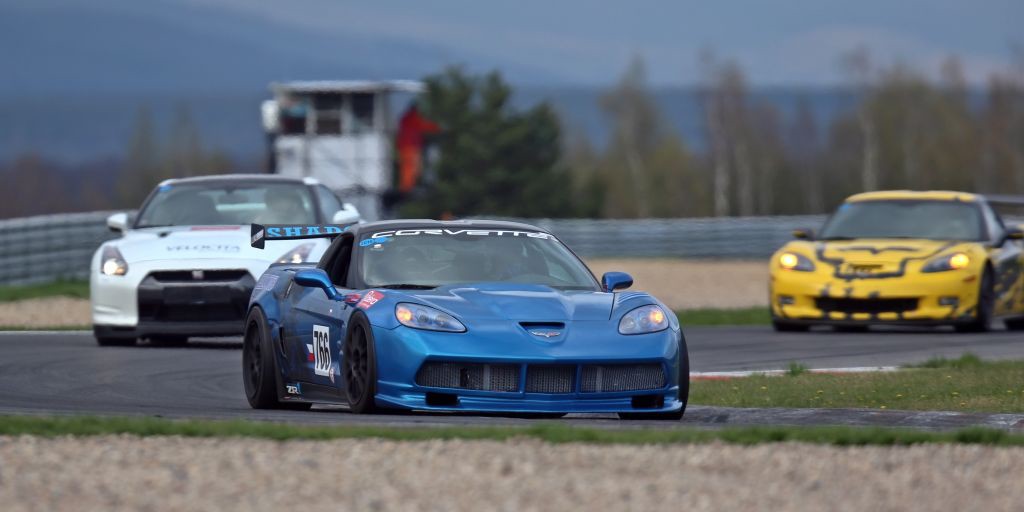 Chevrolet Corvette ZR01 vs Nissan GTR Milota © P. Frýba