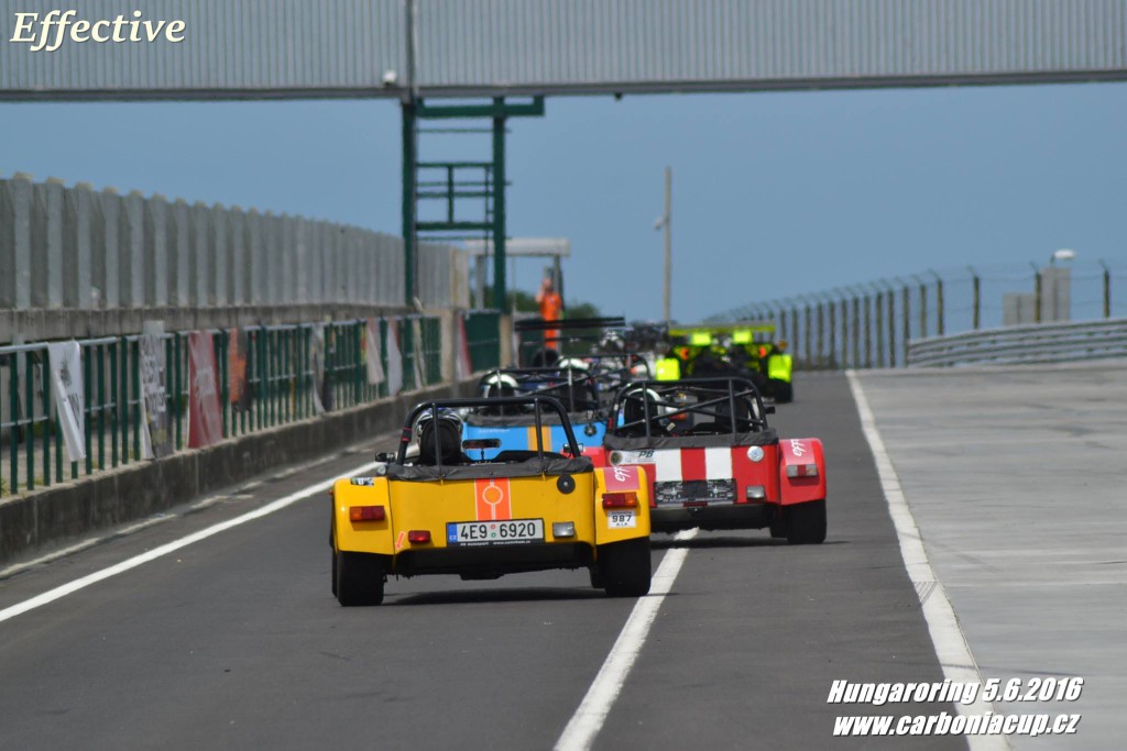Start Carboniacupu skupiny C speciálních vozů na Hungaroringu 2016