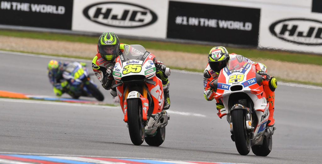 #35 Cal Crutchlow, LCR Honda a #29 Andrea Iannone, Ducati Team, HJC Helmets Grand Prix České republiky