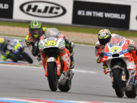 #35 Cal Crutchlow, LCR Honda a #29 Andrea Iannone, Ducati Team, HJC Helmets Grand Prix České republiky