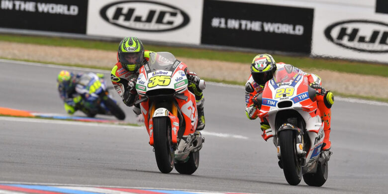 #35 Cal Crutchlow, LCR Honda a #29 Andrea Iannone, Ducati Team, HJC Helmets Grand Prix České republiky
