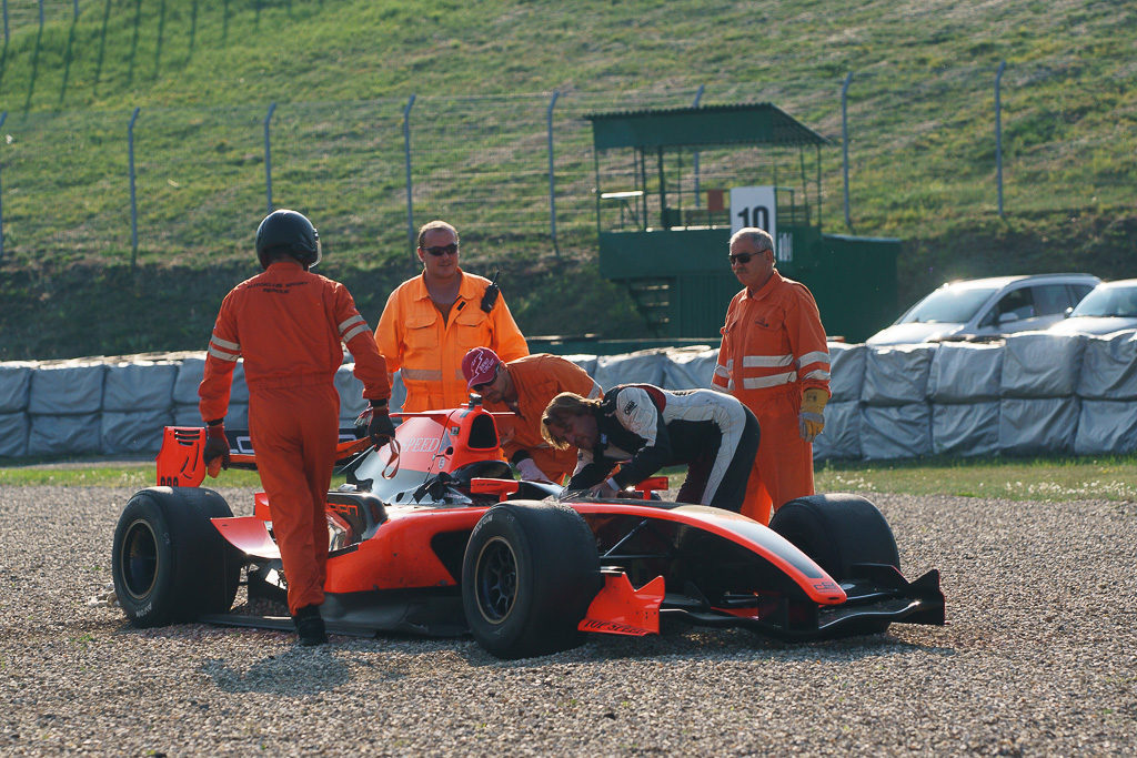 #888 Florian Schnitzenbaume v kačírku