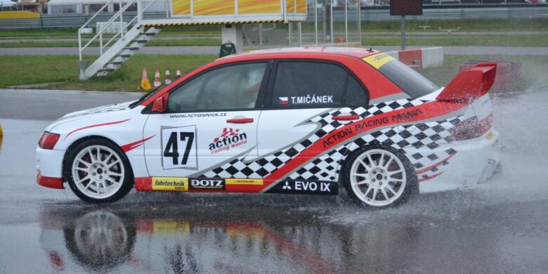 Mičánek vyhrál drifty v Rakousku by Action Racing