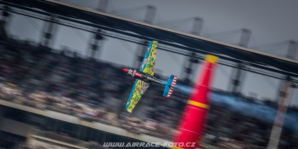 Petr Kopfstein, Edge 540 V3, foto Martin Haleš