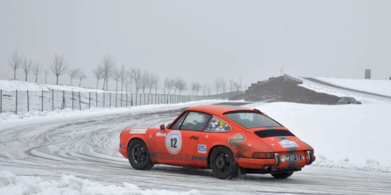 #12 Tom Collet (NLD) a Bennie Roetgerink (NLD), Porsche 911 T 1970, 2400 ccm