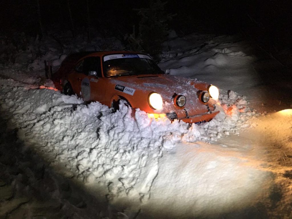 Porsche v závějích sněhu – to je The Winter Trial Ryllye