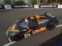 #48 Justin McMillan, Glen Wood, Tomas Enge a Reinhard Kofler (KTM X-Bow GT4) na trati závodu Liqui-Moly Bathurst 12H