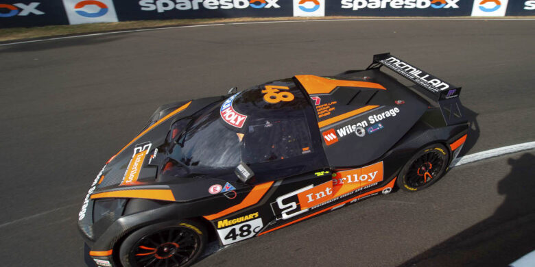 #48 Justin McMillan, Glen Wood, Tomas Enge a Reinhard Kofler (KTM X-Bow GT4) na trati závodu Liqui-Moly Bathurst 12H