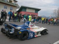 #1 Christian Merli (ITA/Osella FA30) – děkovačka italských „tifosi“