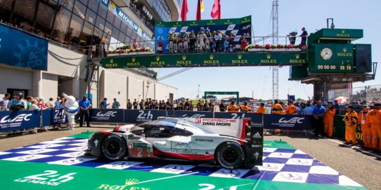 #2 PORSCHE TEAM / DEU / Porsche 919 Hybrid - Hybrid - 24H Le Mans 2017 (zdroj: fiawec.com)