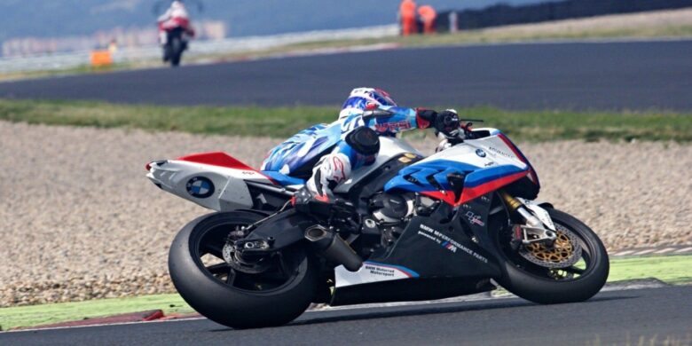 MMČR a MSR silničních motocyklů ©Jiří Škaloud, příloha TZ AMD MOST