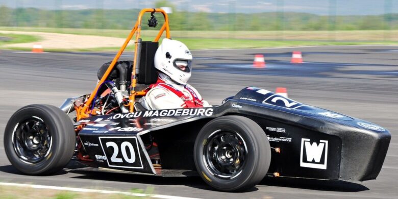 Formula student Czech Republic /4.9.2015/ Foto: © Martin Èos
