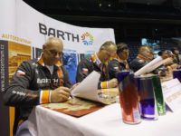 Autogramiáda jezdců Bart Racing týmu, zleva Josef Macháček a Zdeněk Tůma (čtyřkolky)