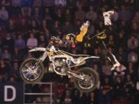 Libor Podmol na novém stroji Husqvarna