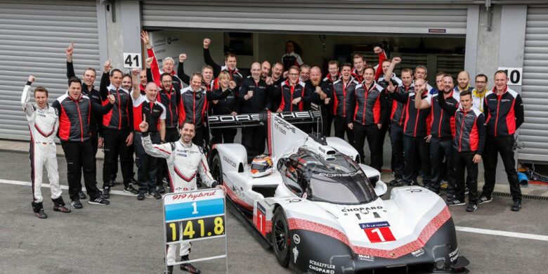Rekordní Porsche 919 Tribute