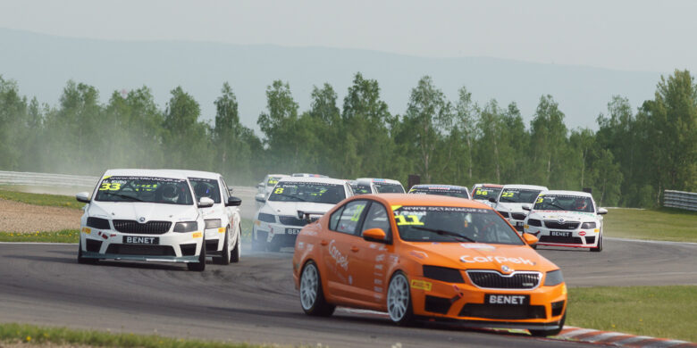 Dvojnásobný vítěz z Mostu #11 Tomáš PEKAŘ, CZE, Škoda Octavia RS III Cup, CARPECK SERVICE, CZE (foto: Milan Spurný)