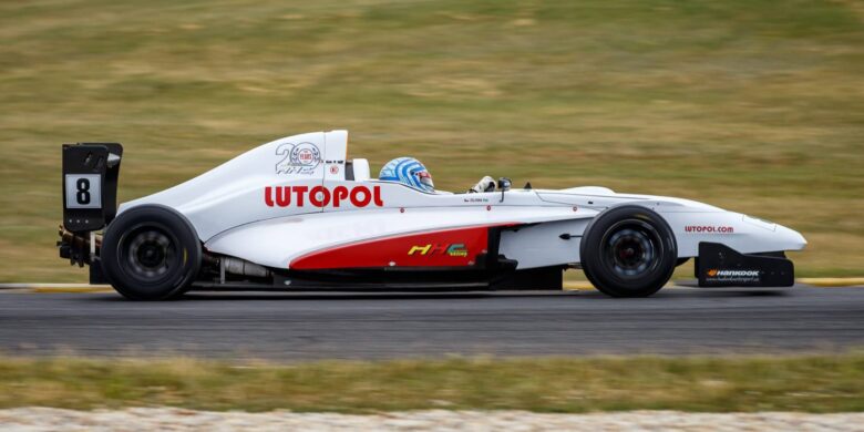 Petr Zelenka - Lutopol HKC Racing Carboniacup Pannoniaring by R. Holan
