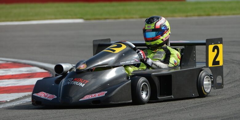 #2 Adam Kout (MS Kart/DEA) na trati v Donington Parku (foto: Vratislav Ondráček)