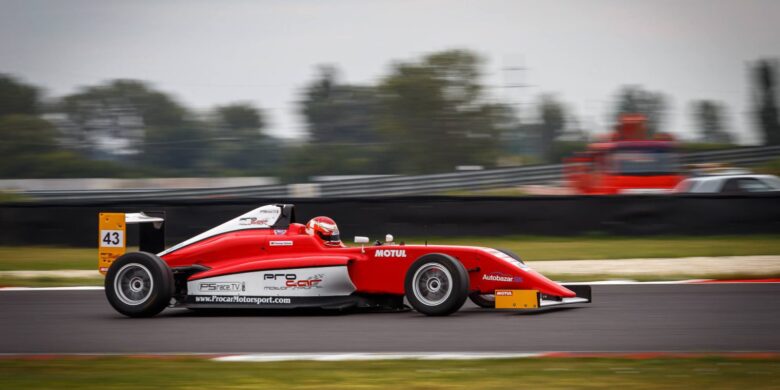 Thomas Dehnel (D) Formel F4 - Carboniacup Slovakiaring D5 by R.Holan