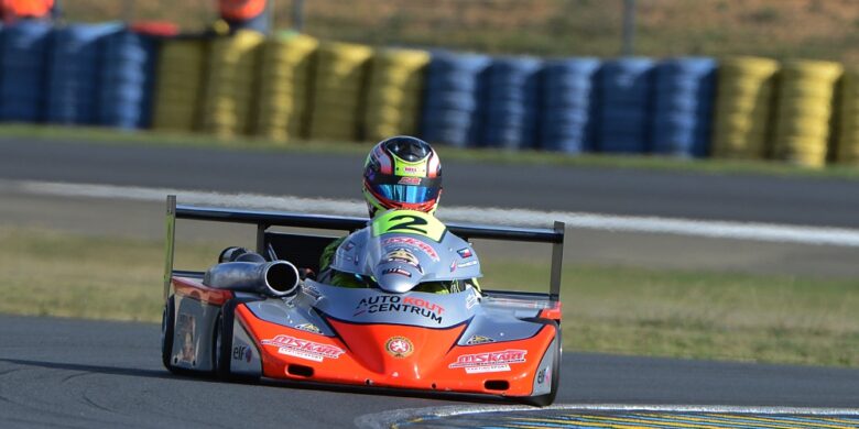 #2 Adam Kout (MS Kart/DEA) na trati v Le Mans (foto: Vratislav Ondráček)