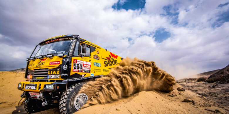 #504 Martin Macík na LIAZu se pere s písečnou dakarskou dunou, Big Shock Racing
