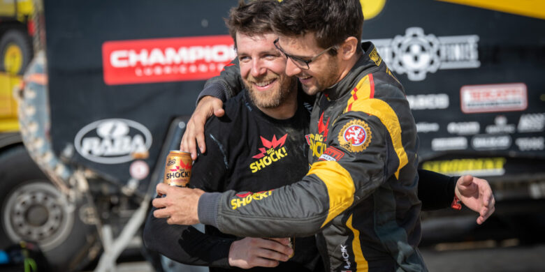 Tým Big Shock Racing v cíli Dakaru 2019 – Jan Brabec a Martin Macík