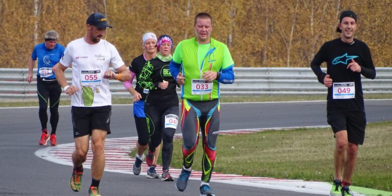 Účastníci půlmaratonu