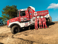 Instaforex Loprais Team – Aleš Loprais, Khalid Alkendi a Petr Pokora s novým dakarským soutěžním speciálem Praga V4S DK