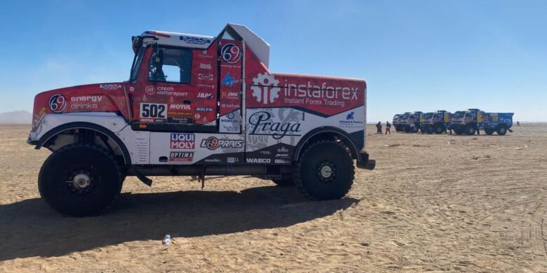#502 Aleš Loprais, Khalid Alkendi, Petr Pokora, Praga V4S DKR, Instaforex Loprais Team