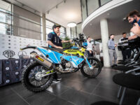 Libor Podmol při oficiálním potvrzení své účasti na Dakarské rallye 2021 v týmu Moto Racing Group