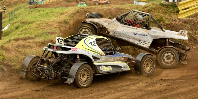 Havárie #12 Štětina Vladislav (CZ) a #37 Traubergs Ugis (LVA), Super Buggy, Poříčí nad Sázavou 2020 (foto: Pavel Pustějovský)