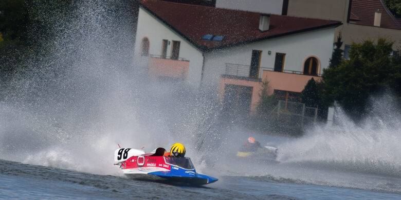 #98 LOUKOTKA David (CZE), 1. závodní jízda F250, UIM – mistrovství světa člunů Jedovnice 2020 (foto: Milan Spurný)