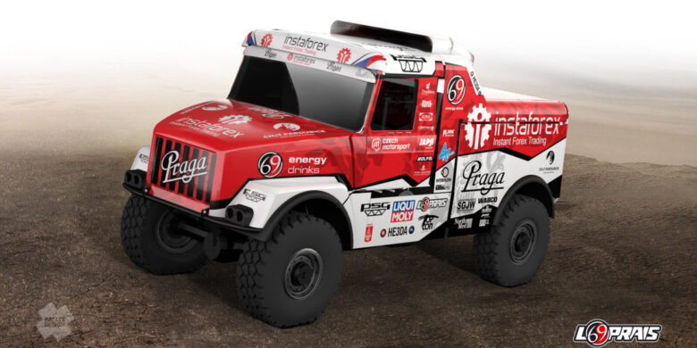 Aleš Loprais, Khalid Alkendi, Petr Pokora poveze na dveřích Praga V4S DKR číslo 504, Instaforex Loprais Team