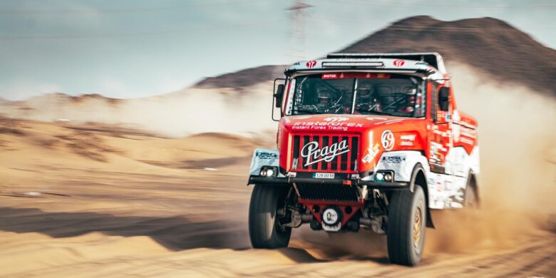 #504 Aleš Loprais, Khalid Alkendi, Petr Pokora – Praga V4S DKR, Instaforex Loprais Team