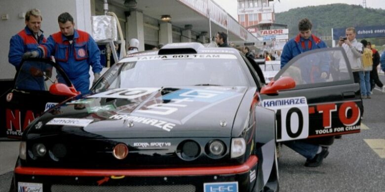 Hajdůškové - Tatra Ecorra Sport V8 autodrom Most 2004 by VDR