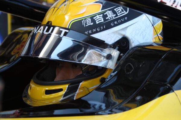 Guanyu Zhou, UNI Virtuosi, FIA F2