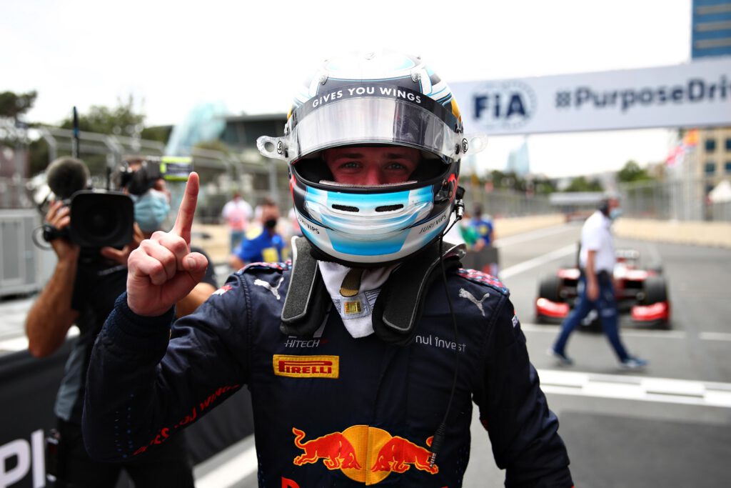 #8 Juri Vips, EST, Hitech Grand Prix, hlavní závod, parc ferme, FIA F2, GP Ázerbájdžánu 2021