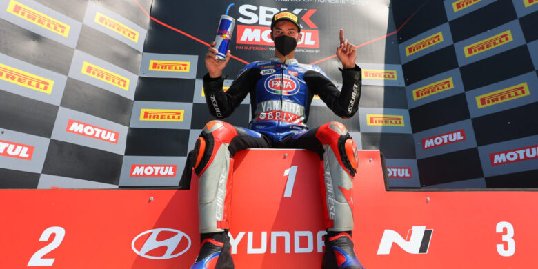 #54 Toprak Razgatlioglu (TUR) si užívá prvního letošního vítězství (David Clares Pozo/WorldSBK)