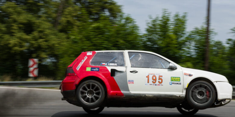 #195 LOUBAL Lubomír, Tužka Racing, El-2000, VW Golf 4 Tdi DSG, trénink 2, MZAV Maverick Hill Climb Czech, Náměšť n. Oslavou (foto: Tuul Spurná)